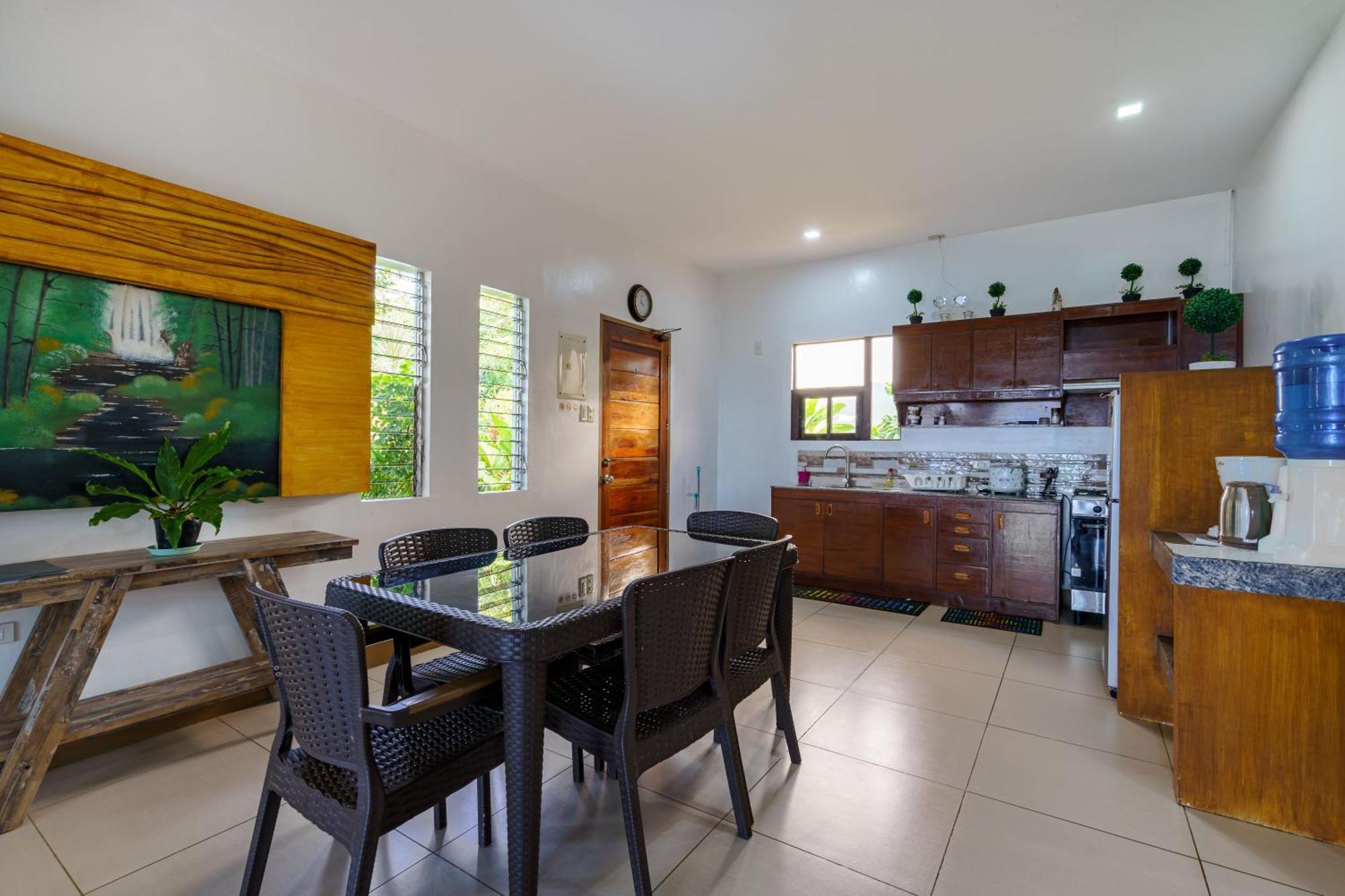 Oceanside 2 Bedroom House, 100Mbps Wifi Panglao Island Exterior photo