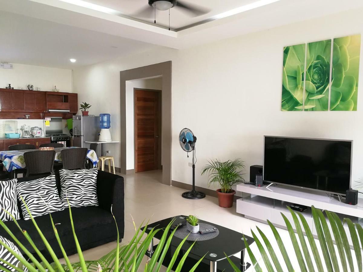 Oceanside 2 Bedroom House, 100Mbps Wifi Panglao Island Exterior photo